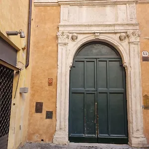 https://appartamento-coronari.it-romehotels.com